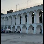 Aconchegante E Bem Localizado